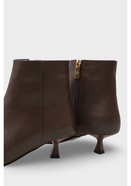 Essie Kadın Bot fırsatları