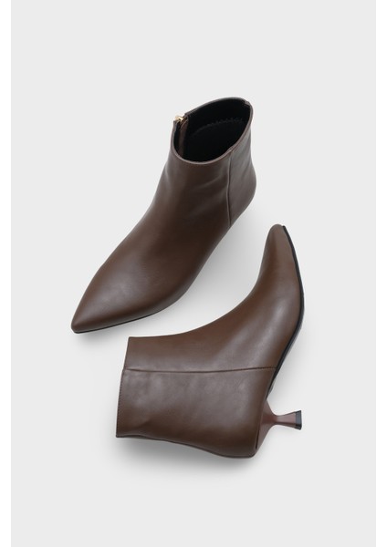 Essie Kadın Bot indirimleri