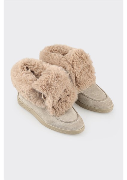 Bej Deri Kadın Günlük Bot fiyatları