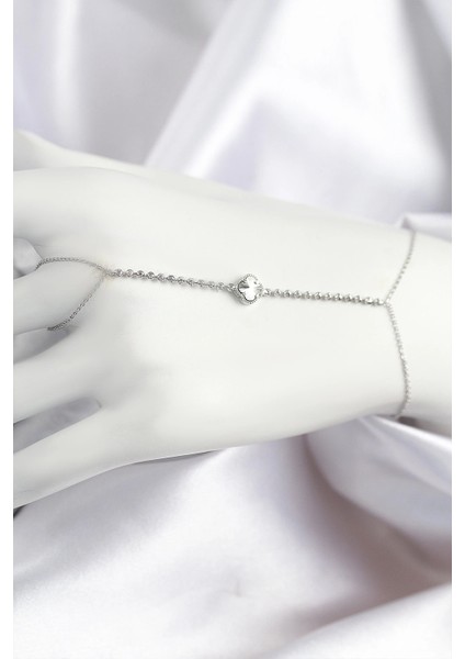 Pirinç Zirkon Taşlı Yonca Model Gümüş Renk Şahmeran