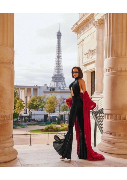 Kadın Siyah Sırt ve Ön Dekolteli Kadife Abiye Tulum modelleri