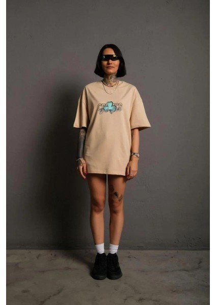 Kadın Sırt Baskılı T-Shirt - Bej modelleri