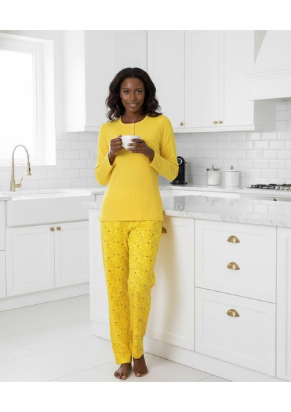 Kadın Sarı Çiçek Desenli Mevsimlik Pamuklu Penye Uzun Kol Cepli Pijama Takımı-Slim Fit Dar Kalıp modelleri