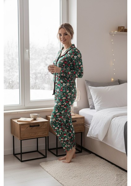 Kadın Noel Desenli Mevsimlik Pamuk Likra Göğüs Cepli Boydan Önden Düğmeli Uzun Kol Pijama Takımı fırsatları