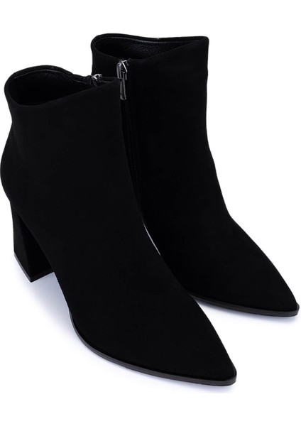 Kadın Hakiki Deri Siyah Süet Topuklu Bot 492 50559 Bn Bot SK25-26 Sıyah Suet fiyatları