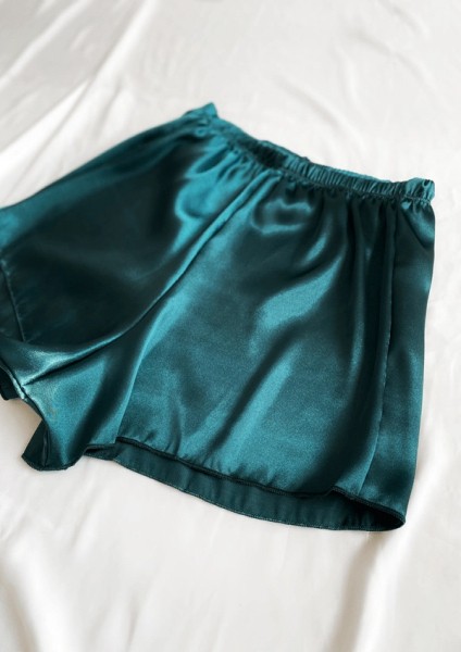 Askılı Saten Şortlu Takım fırsatları