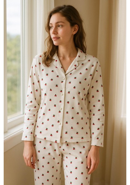 Kadın Kiraz Desenli %100 Pamuk Milan Kumaş Şardonlu Gömlek Yaka Uzun Kollu Pijama Takımı