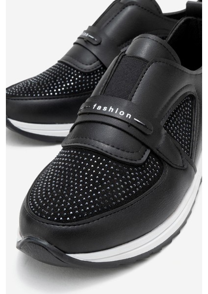 Taşlı Lastikli Kadın Günlük Ayakkabı Siyah Beyaz modelleri