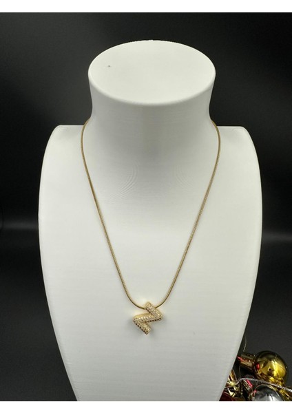 Altın Rengi Z Harfi Çelik Kolye