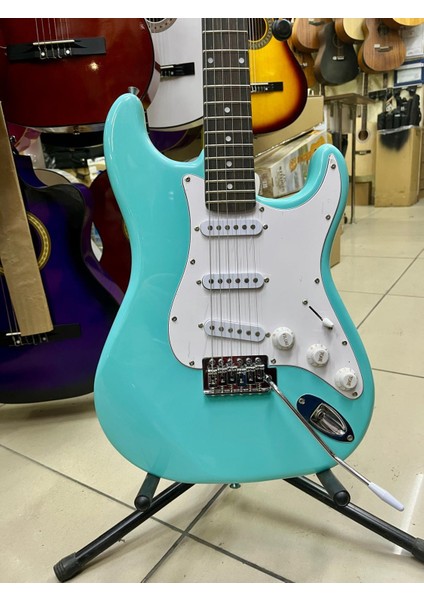 3 Sıngle Yeşil Renk Elektro Gitar Kılıf Pena Dahil Kod 5408 fiyatları