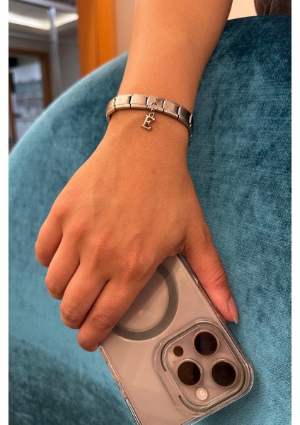 Kişiye Özel İtalyan Sallantılı Harfli Charmlı Paslanmaz Unisex Çelik Bileklik scb65 modelleri