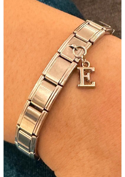 Kişiye Özel İtalyan Sallantılı Harfli Charmlı Paslanmaz Unisex Çelik Bileklik scb65 fırsatları