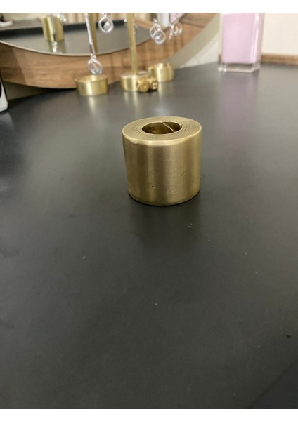 El Yapımı Pirinç Mumluk – Zarif ve Şık Dekor