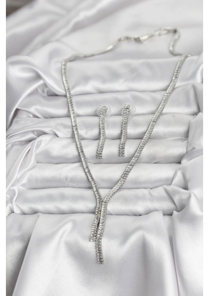 Gümüş Renk Baget Zirkon Taşlı Kadın Kolye Küpe Set fiyatları