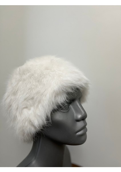 Kadın Tüylü Peluş Kışlık Şapka – Soğuk Havalar Için Trend ve Sıcak Tasarım fiyatları