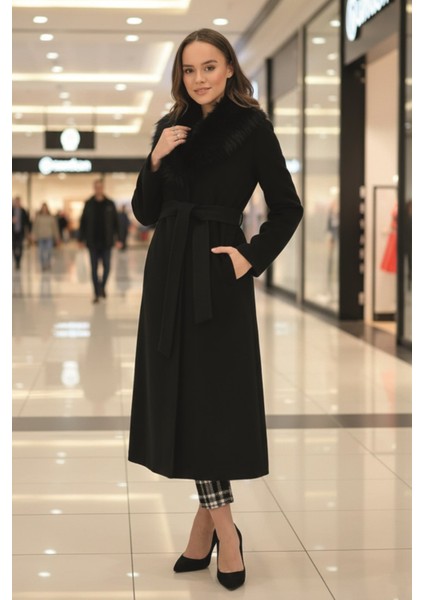 Kürk Yakalı Kadın Kaban modelleri