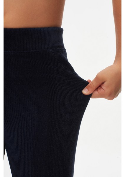 Açık Lacivert Kız Çocuk Cepli Fitilli Kadife Tayt fırsatları