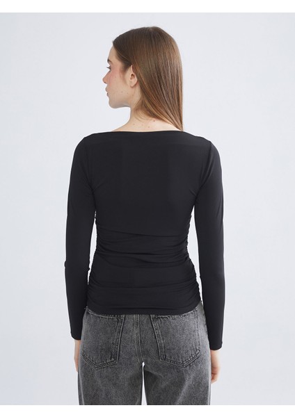 Yeni Sezon Kayık Yaka Büzgülü Bluz fırsatları