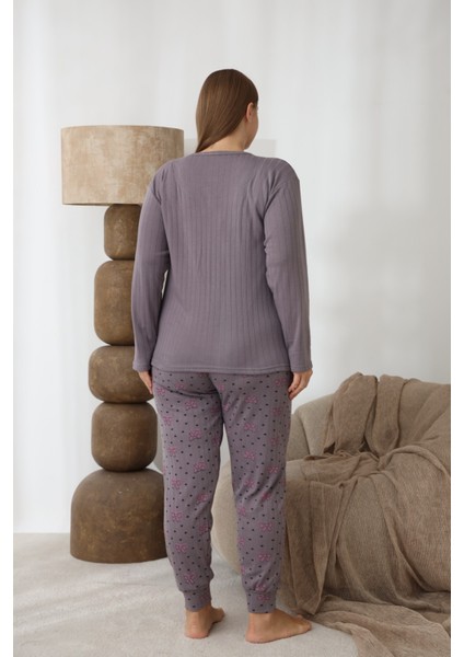 Kadın Kışlık Büyük Beden Curve Nakışlı Desenli Yakası Düğmeli Uzun Kollu Pijama Takımı indirimleri