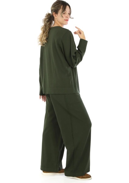 Eşarp Detaylı Triko Takım