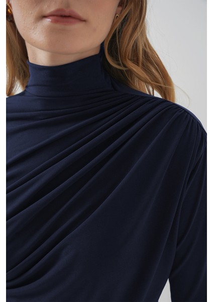 925 Büzgü Detaylı Sandy Bluz - Lacivert fiyatları