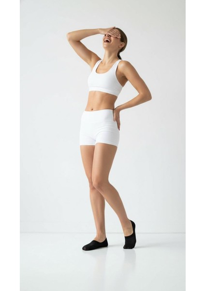 Kadın Görünmez Çorap Siyah & Beyaz – Kaydırmaz Silikonlu, Nefes Alan Babet