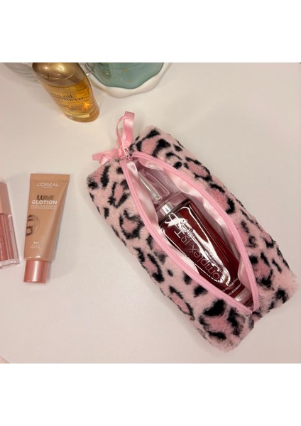 Pembe Leopar Peluş Makyaj Çantası/kalemlik | Saten Astarlı ve Kurdele Detaylı indirimleri
