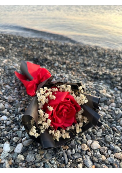 Tekli Solmayan Kırmızı Gül Buketi fiyatları