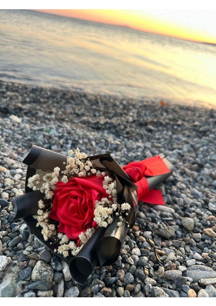 Tekli Solmayan Kırmızı Gül Buketi modelleri