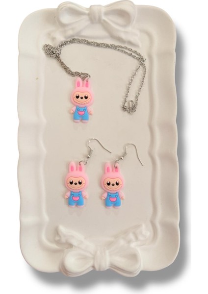 Labubu Figürlü Silikon Karışık Renk Çocuk Kolye ve Küpe Set (Zincir Uzunluğu 45 Cm)