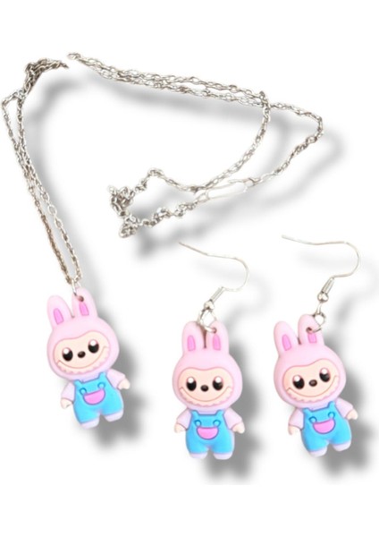 Labubu Figürlü Silikon Karışık Renk Çocuk Kolye ve Küpe Set (Zincir Uzunluğu 45 Cm) fiyatları