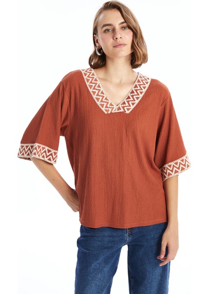 Yeni Sezon V Yaka Desenli Oversize Dokulu Kadın Bluz