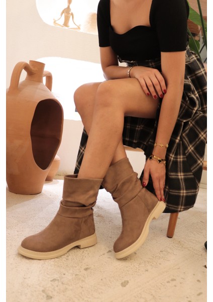 Chelby Vizon Süet Dikişli Taban Körüklü Günlük Kadın Botu