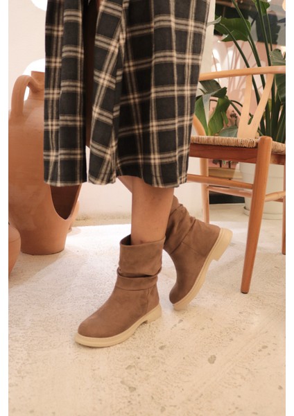 Chelby Vizon Süet Dikişli Taban Körüklü Günlük Kadın Botu modelleri