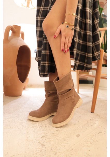 Chelby Vizon Süet Dikişli Taban Körüklü Günlük Kadın Botu indirimleri