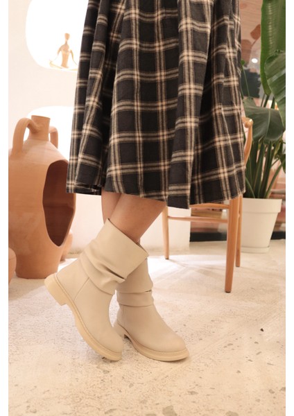 Chelby Bej Cilt Dikişli Taban Körüklü Günlük Kadın Botu fırsatları