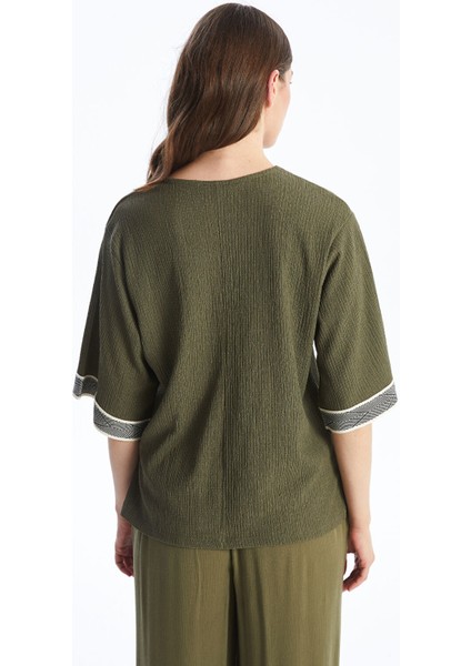 Yeni Sezon V Yaka Desenli Oversize Dokulu Kadın Bluz fırsatları