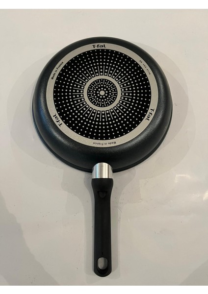 Titanyum Difüzyon Tabanlı 26 cm Tava fiyatları