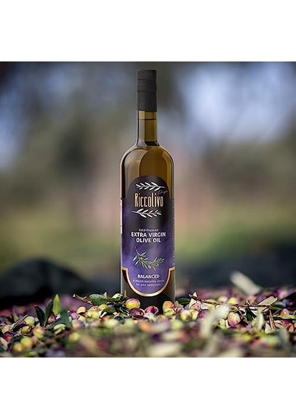 Riccolivo Soğuk Sıkım Natürel Sızma Zeytinyağı Mor (Dengeli) 750 ml Cam Şişe - Ağızda Dengeli ve Uyumlu Bir Tat Bırakır - Mezeleriniz Için Ağızları Sulandıran Bir Tercih - Erken Hasat modelleri
