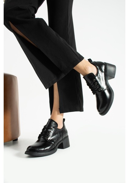 Kadın Bağcıklı Yüksak Taban Topuklu Ayakkabı Diva - Siyah fırsatları