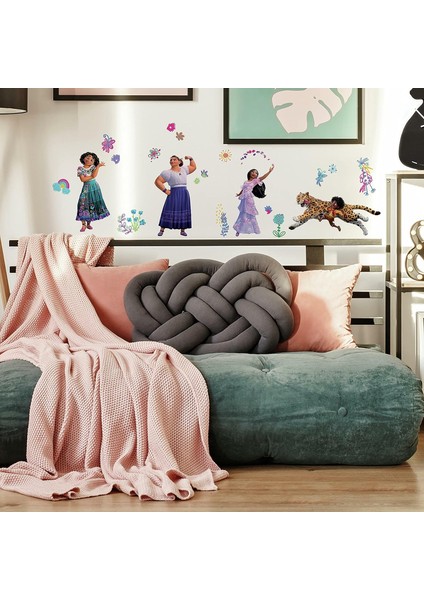 RMK4962SCS Encanto Peel And Stick Duvar Çıkartmaları