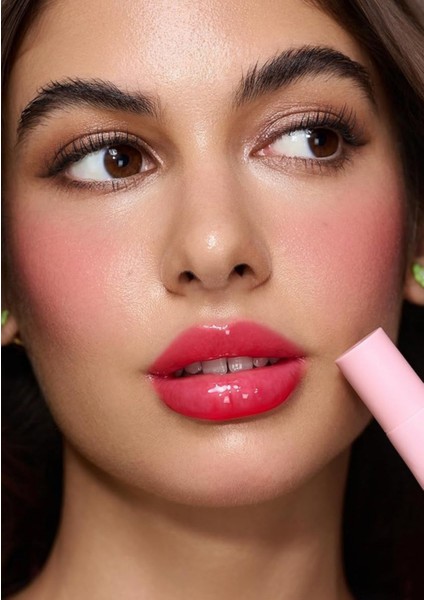 Crystal Glaze Dudak Parlatıcısı,dolgun ve Parlak Etki modelleri