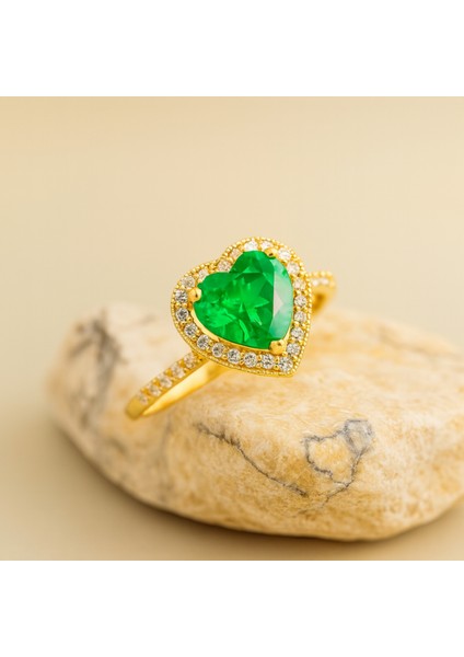 14 Ayar Altın Kalp Kesim Zümrüt Yüzük fiyatları