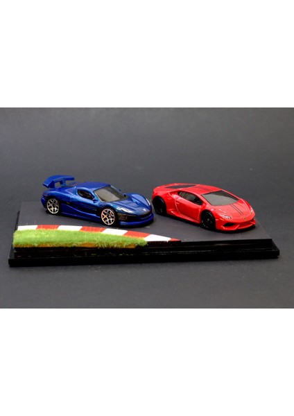 Race Track Dioraması – 1/64 Ölçek Yarış Pisti Sahnesi
