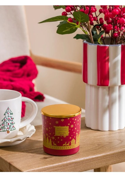Home Kırmızı Yılbaşı Temalı Zencefil Kurabiye Kokulu Bardak Mum 190 G modelleri