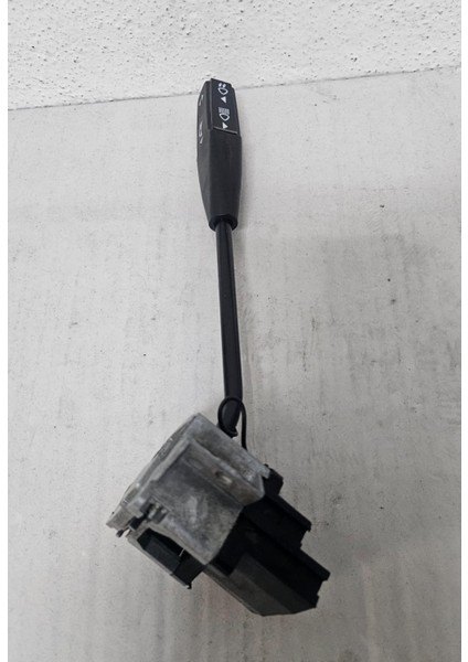 Ford Taunus Sinyal Kolu 1979-1990 Arası Oem No 75AG 13335 Ab modelleri