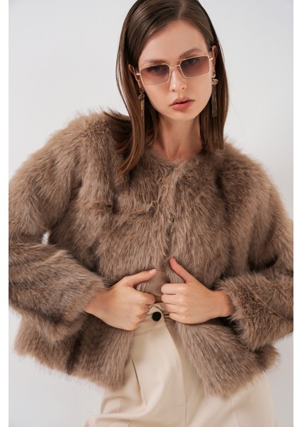 Kadın Peluş Kürk Mont 5225 - Bisküvi