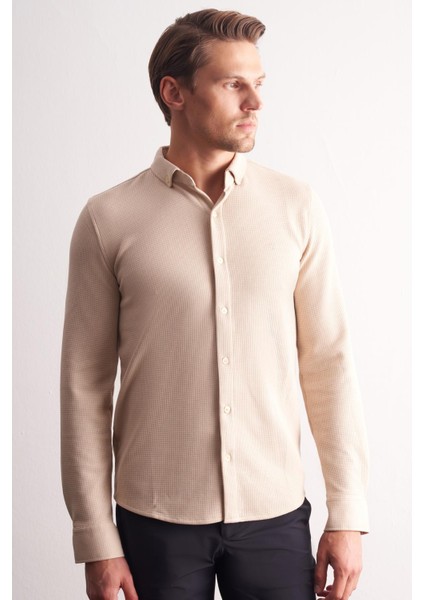 Bej Uzun Kol Düğmeli Yaka Kendinden Desenli Pamuklu Slim Fit Gömlek 1004255267 modelleri