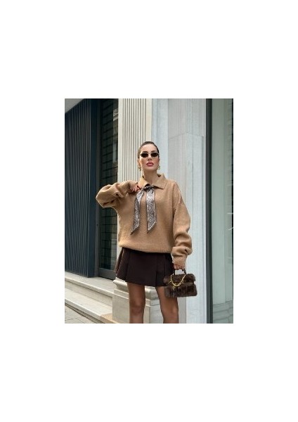 Polo Yaka Fularlı Kazak