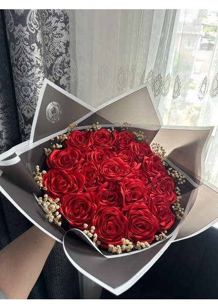 19'lu Solmayan Kırmızı Gül Buketi modelleri